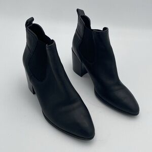 Steve Madden Odo Chelsea ankle Boot Black Leather Women 6.5M festival casual Y2K
